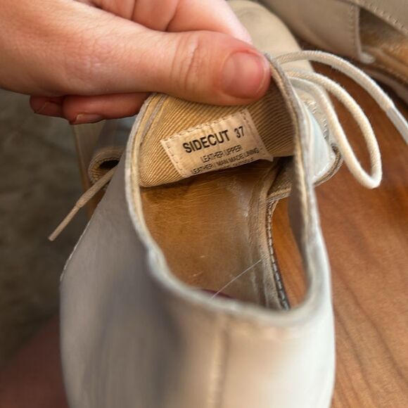 Rollie side cut out lace up flats - Picture 7 of 8